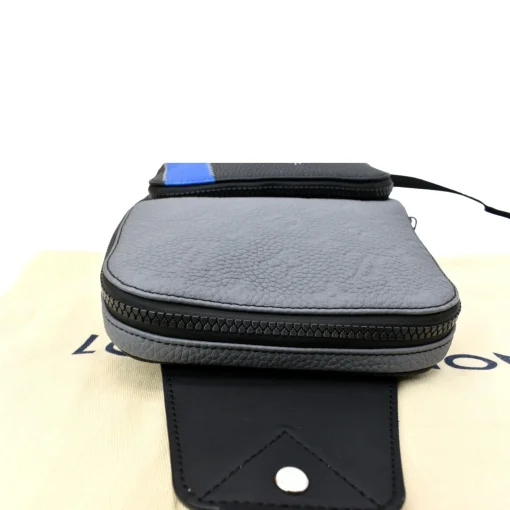 LOUIS VUITTON Avenue Sling Monogram Leather Blue Bag - Image 3